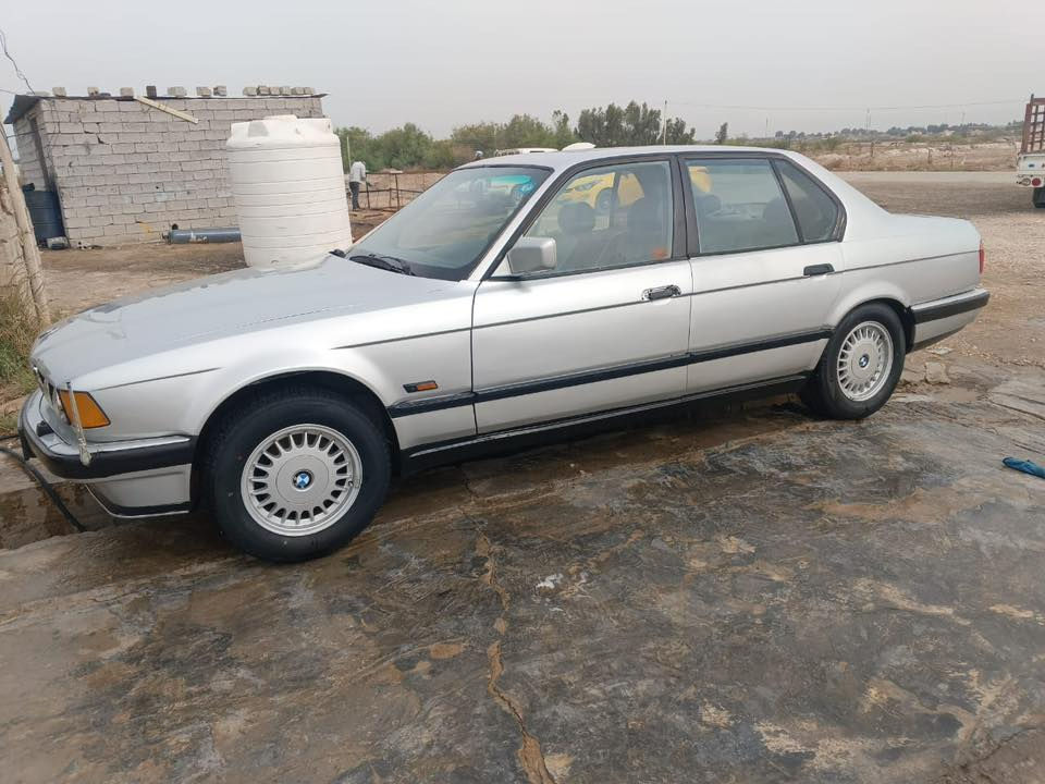 السلام عليكم Bwm ٧٠٠رقم بغداد موديل ٩٢ للستفسار ***********
