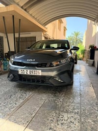 السلام وعليكم سياره فورتي موديل 2023 حادث من امريكا فقط دعاميه الامامي...