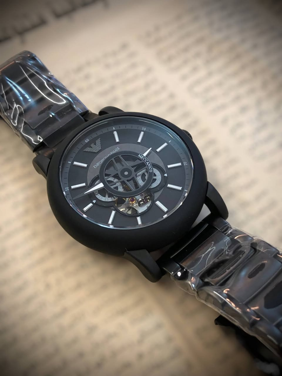 ساعة رجالية أوتوماتيك طراز لويجي من إمبوريو أرماني (Emporio Armani Luigi AR60010) بهيكل أسود وسوار من الفولاذ المقاوم للصدأ باللون الأسود
السعر 170 الف بيها مجال 
يتوفر توصيل لكل المحافظات


**إذا كنت صاحب هذا الإعلان وتريد حذفه لأي سبب، رجاءا أرسل رسالة إلى الدعم الفني**