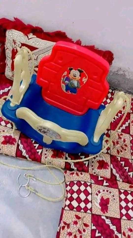 تلفزيون للبيع صورته كلش حلوه ألله شاهد السعر 30 مع ستلايت موجود جميع قنوات مرجوحه 15 جديده الاتصال ***********
