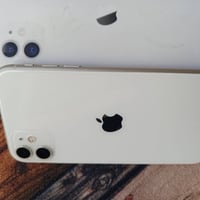 ايفون 11 عادي  نموذج m شرق اوسط  مامبدل بي اي شي كله شغال جهاز على ايد...