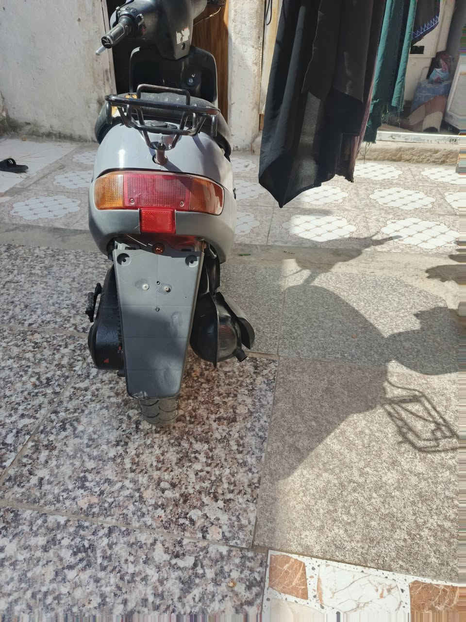 سلامة عليكم شباب دراجه خير من يم الله دراجه مفتوحه مره وحد دراجه كله شغاله كرباياته كله شغاله بس عوزه باتري ابيعن وروس شعندك دز سعره دراجه ب250وبيه مجال لشراي عنواني السكان***********
