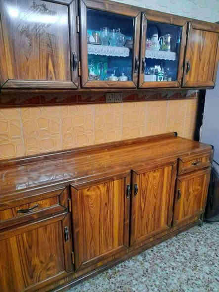 من رخصة ألادمن
كاونتر مستعمل نظيف المنيوم درجه اولى.. يحتاج رتوش فقط.. قياسه مترتين و٢٥ ارضى وملحق وسنك متر و٨٥ استفسار ***********
