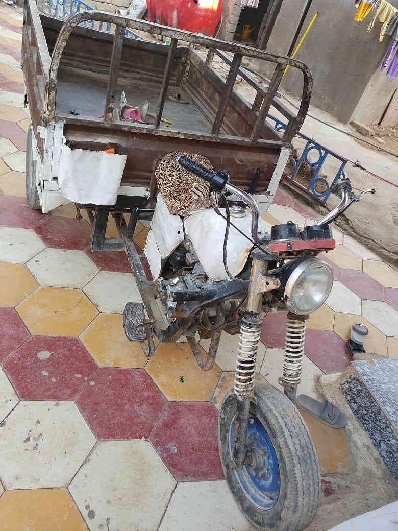 سلام عليكم ستوته للبيع ادوات موديل ١٢ مكينه جديده سعر ٧٠٠ وبيه مجال مكينه جديده مكان سوق الشيوخ ***********
