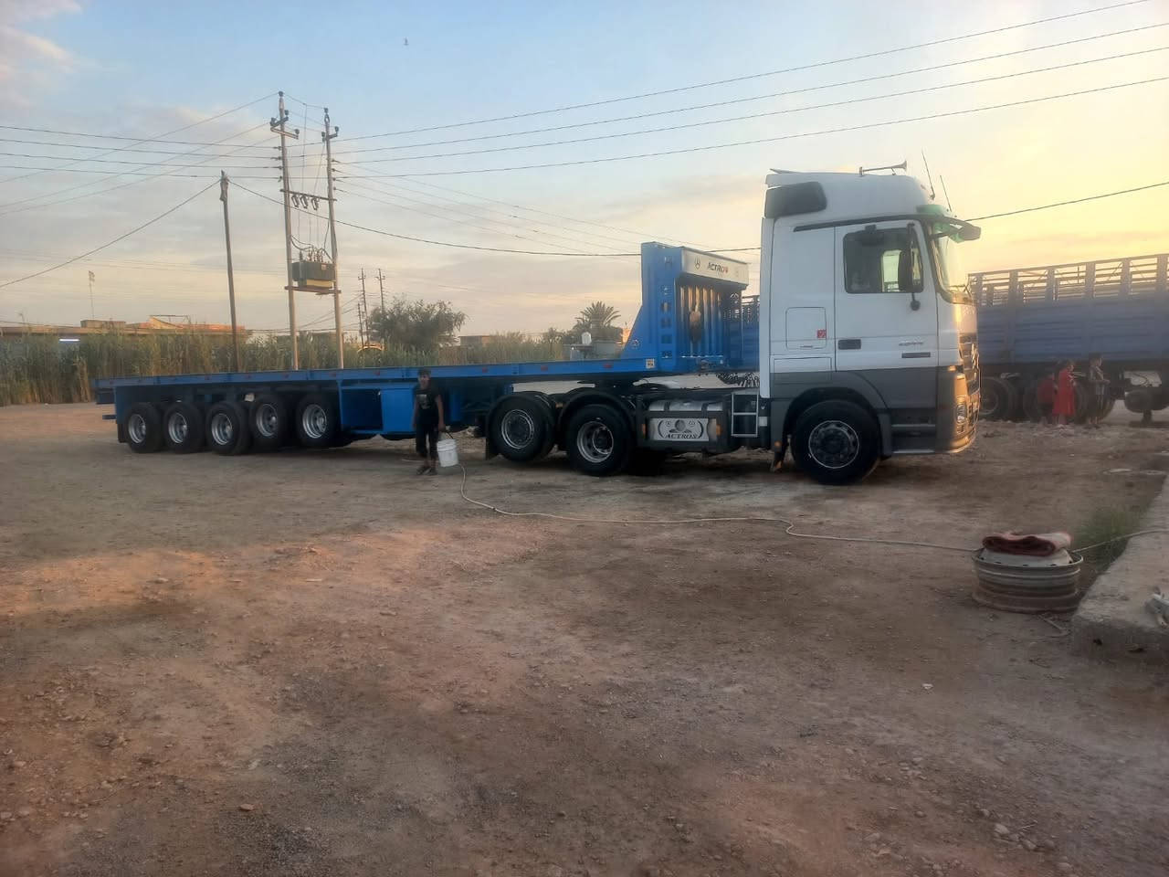 السلام عليكم للبيع اكتروس موديل 2008 راس و عربانة فول مواصفات مكفولة عربانة حدادة  العگيلي مربوطة فلات  رقم سليمانية تحويل مباشر المكان بغداد بسماية للاستفسار ‏‪***********‬‏
