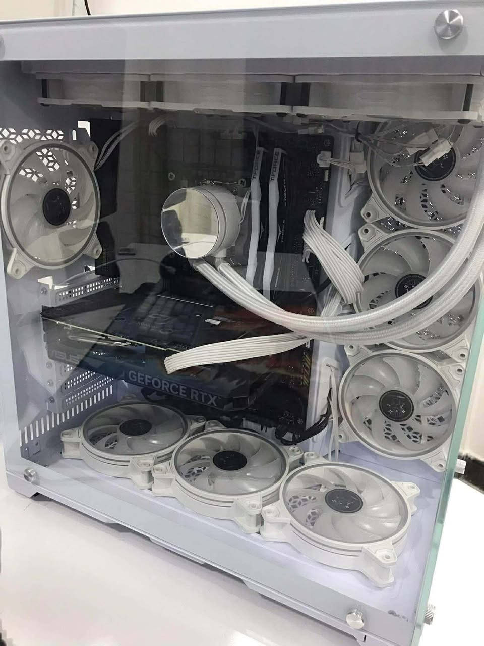 التجميعه +كاراتين القطع كلها موجوده +نظيفه %100

سبب البيع عدم التفرغ 

مرارس ببلي ٥ نضيف وتنطي فرق 

المعالج

CPU l5 14400F

رام

TFORCE DDR5 RAM 2X16 32GB 6000MHZ

خزان 

SAMSUNG NVME M.2 w TB 990 PRO

بورد سبلاي

PSU SEGOTEP GM750W+80FULL MODULAR

كيس  زجاجي

CASE GAMEMSTER MZ 800 MNO WHlTE

مبرد

OUGAR COOLER POSElDON ELlTEARGB GT360 -WHlT

بورد

ASUS M.BTUF GAMlNG B760-PLUS WlFl

كارت الشاشه 

SUS DUAL GEFORCE RTX 4070 SUPER 12GB-GDDR6X

ماوس

Glorious Gaming Mouse O2 Wireless-Black

كيبورد 

Redragon keyboard Bluesiren k654GB-Rgb Red

شاشه سامسونج مقوس

lSUNGLS27 BG650 EMEX 2k 240HZ 1MS SMART CURV1

يو بي اس ٦بطاريات🔋

Victory Online Ups2kva 6patre 2000w 2.5kg

كرسي كيمنك

Dragon War Pro-Gamer Chair RED GC-024

سماعه

Hyperx Cloud lll Wireless

سماعات خارجية 

ONLKUMA SPEAKER RGB/L6

ميز كيمنك تفصال خشب MDF

قياسات 170 عرض ارتفاع 75  عمق60

ماوس باد مع ستان بلازمه صغيره هديه

Mouse Pad (800mm x450mm)

السعر 3 مليون 🔒 

التواصل خاص او الاتصال ع رقم

‭٠٧٧٤ ٨١١ ٤٩٣٢‬
