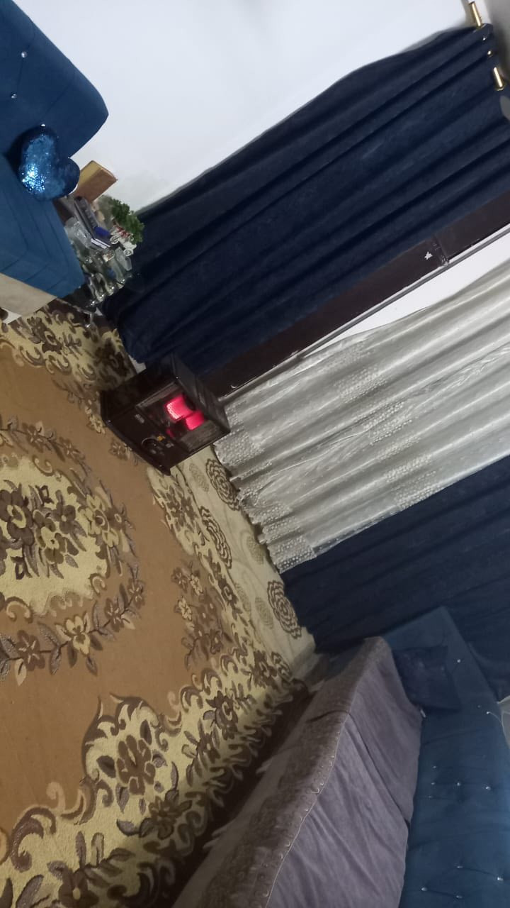 السلام عليكم . . . بيت في جكوك حي الاساتذة طابو ملك صرف مساحة ( 100 m ) واجهة 5 نزال 20  طابق ونص
يحتوي على غرف عدد 2 وصاله  ومطبخ وصحيات عدد 3 
( البيت يحتاجلة ملاحظات ) 
الاستفسار الاتصال ع الرقم ***********
