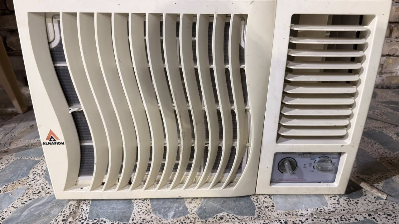 مكيف الحافط طنين  نضيف
تبريد ثلج ❄️  ***********
