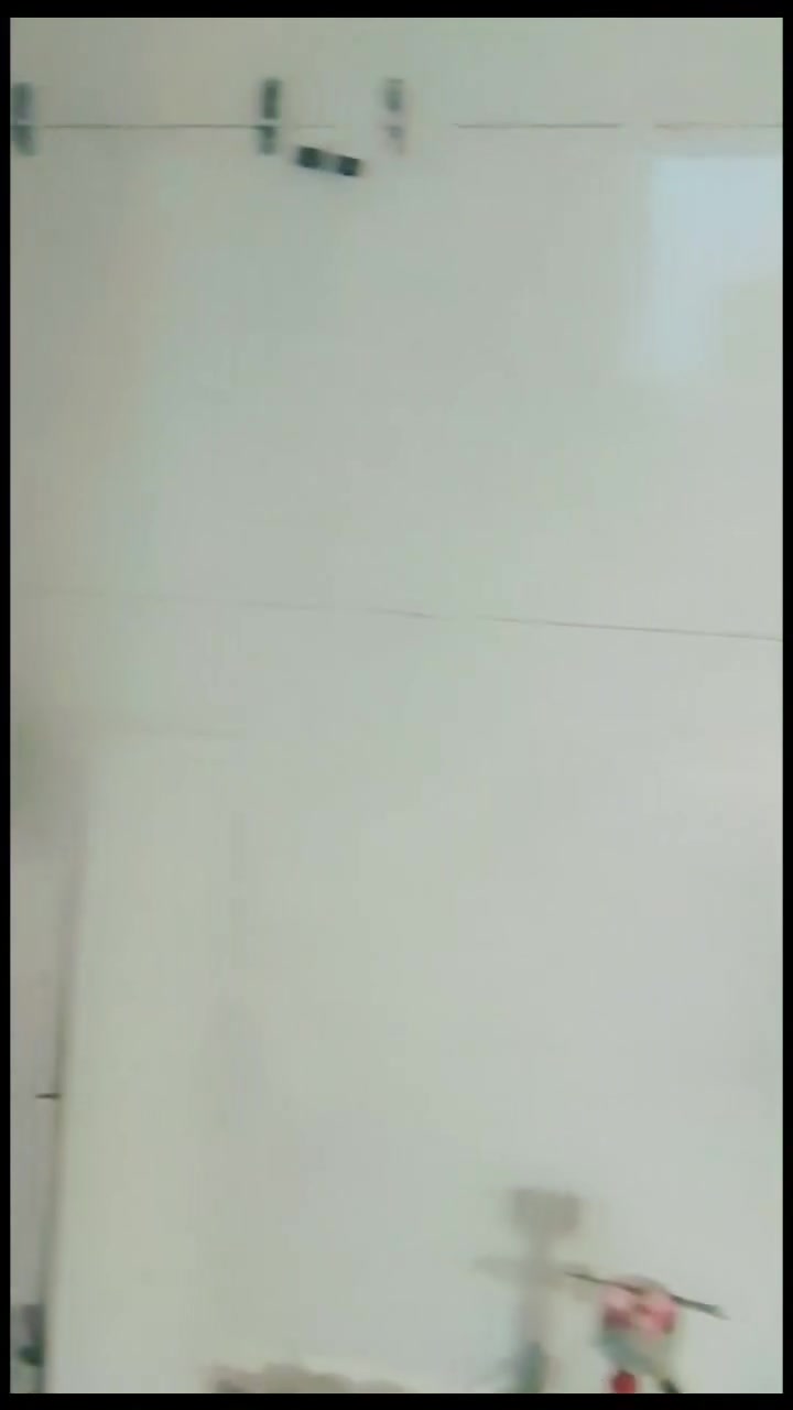 خلفه سراميك جدران ارضي الاواح شغل درجه اولى متفرغ حاليآ شرط استلام المهندس ***********
***********
