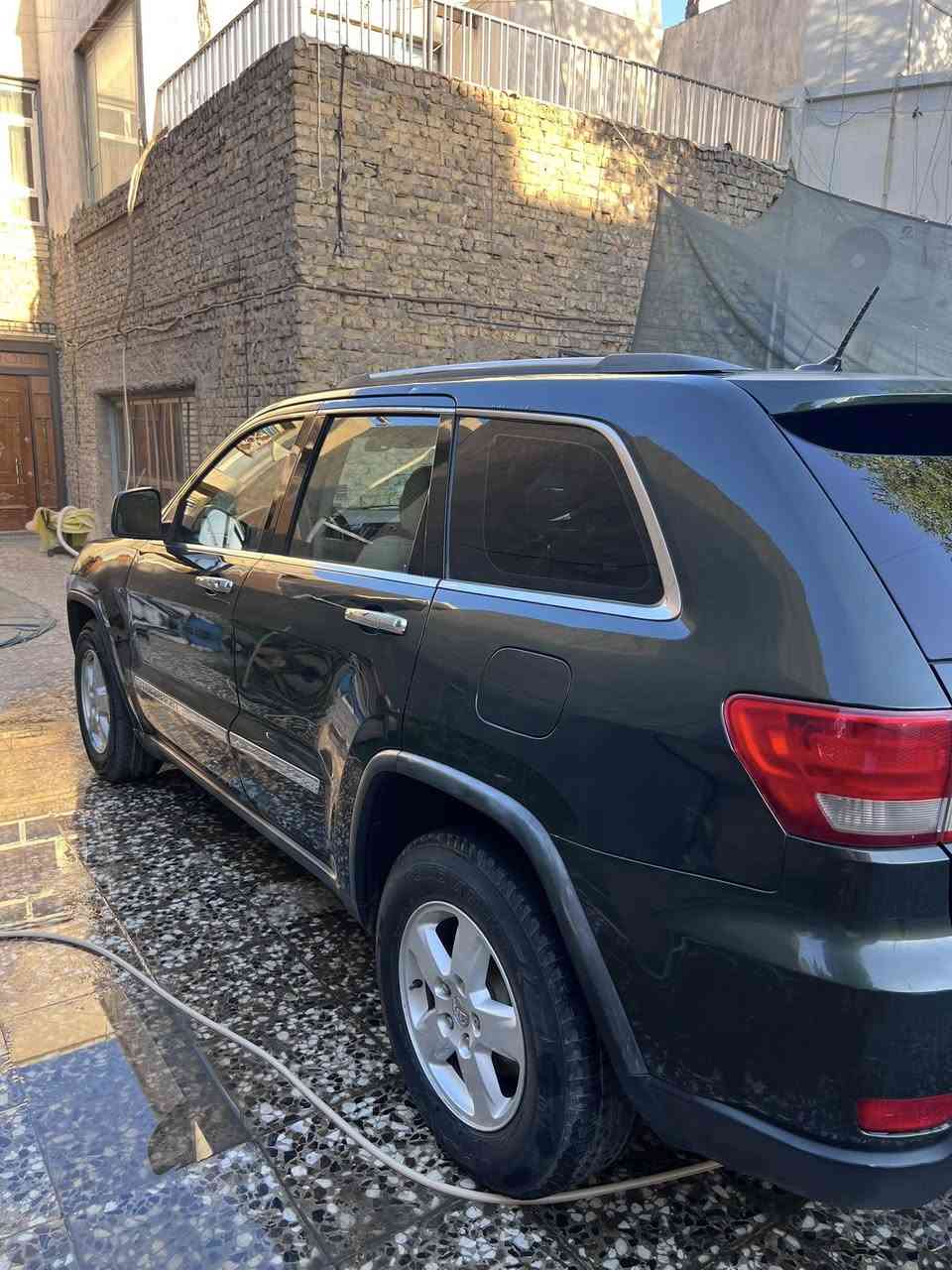 السلام عليكم
للبيع جيب موديل 2011

الون زيتوني 

لاريدو

مكينه 3600

تحكم ستيرن

تو ويل

بصمه بوب 

بصمه تشغيل 

مخمل كشنات

كامره 

عليها ادامه كامله

براد دهن

نوزلات

بلكات 

فيت بم

مساعد فيت بم

دسكات
برمجه مراوح 

لايتات مال موديل 2013 ( لايتات زنون منضومه كامله) 

حادثها سرقه جاملغ اليمنه واليسره والدعاميه

سنويه والرقم جديد ب اسمي 

مكنها بغداد الاعظميه

***********

السعر 155 بيها مجال كلش بيسط
