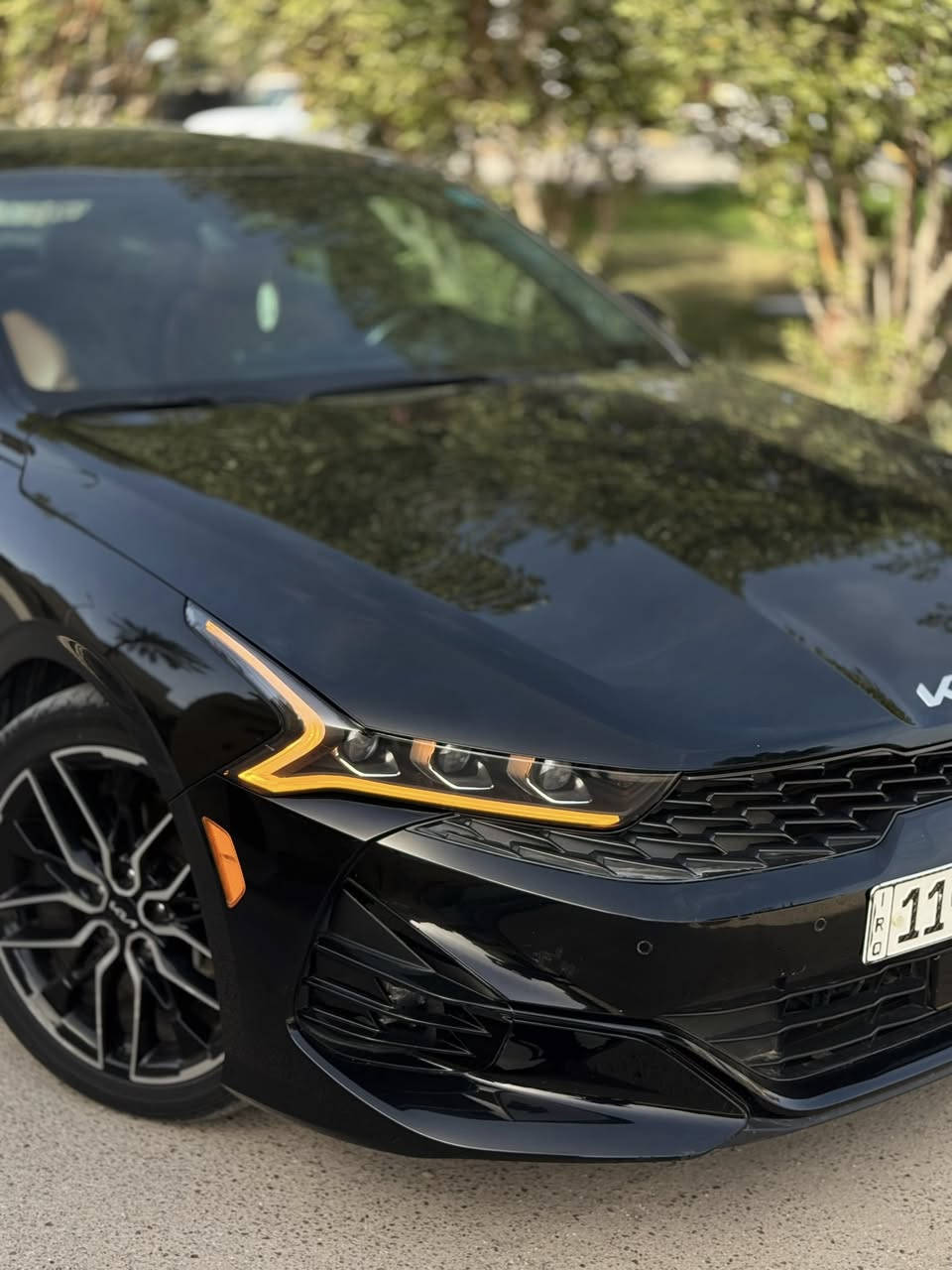 السلام عليكم
كيا K5 GT امريكي موديل 2023 فول مواصفات 1/1
رقم بغداد انكليزي باسمي 
محرك 2500T تربو 293حصان كير  8 نمر دبل كلج dct
اعلى فئة بالكي فايف من حيث المحرك والمواصفات والجناي راح يعرفه من الصور
السياره ماشيه 44 الف كيلو متر 
بانوراما بصمه وتشغيل عن بعد
4 كاميرات
حساسات امامي خلفي
سستم صوت Bose
كشنات تدفئه وتبريد 
تدفئه ستيرن
كشن سايق وضعيتين خزن 
مري كهرباء + قلاب عند الرجوع
شاحن وايرلس 
هاند بريك كهرباء +اوتو هولد
رادارات ٣٦٠ درجه توقف ذاتي امامي خلفي قياده ذاتيه 
تحكم بصوت الاكزوز
اربع وضعيات قياده
 حادثها خلفي بدون ايرباك /نص جاملغ خلفي عكس السايق صبغ وقبق الجنطه مبدل نفس اللون  صور الحادث موجوده
مكان السياره بغداد / اليرموك 
للتواصل واتساب ***********
