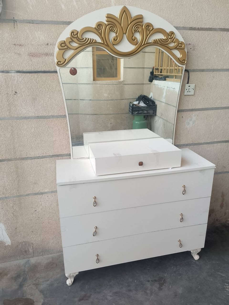 سلام عليكم غرف نوم تركي اصلي عدد 2 انظاف جدا جدا الابيض 425 جوزي فاتح 400 شراي اتصل على رقم بى واتساب هم عدنه توصيل حسب أماكن ***********
