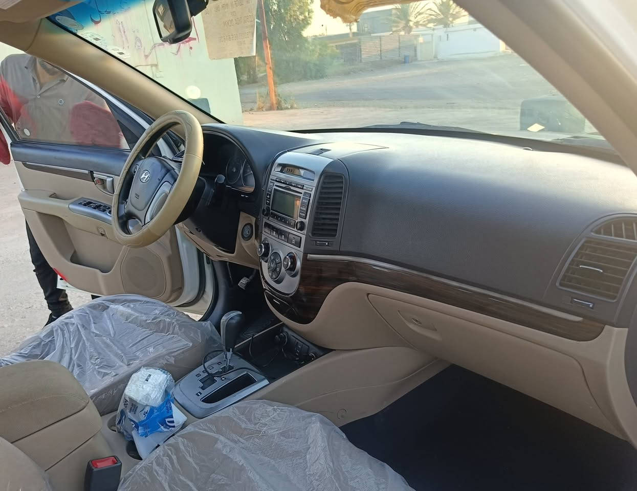 السلام عليكم 
سنتافي 12 خليجي/كلين /رقم اربيل شرط التحويل / فول ماعدا بصمة تشغيل /محرك 4/ماشية 170 الف / مكان السيارة صلاح الدين قضاء الشرقاط.   ***********
