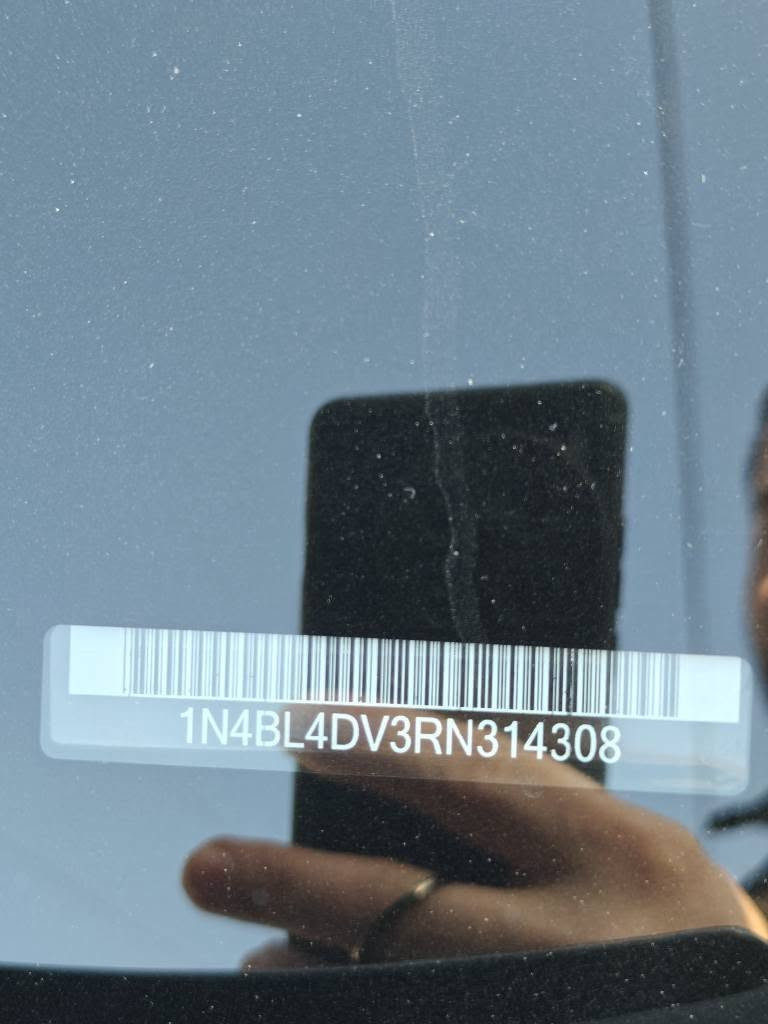 التيما 2024 SV نفطي هزة جديد ماشية 21 الف ميل حادثها قطعة جاملغ السايق وربع الباب وربع البونيد بيها رصعات وشخوط خفيف بباب السايق والخلفه ماتبين الا عن قرب ونظافه
كير ومحرك بشرط سيارة جاهزة ماتعب سعر 165 ومجال للتواصل ماسنجر او *********** زاخو, دهوك
