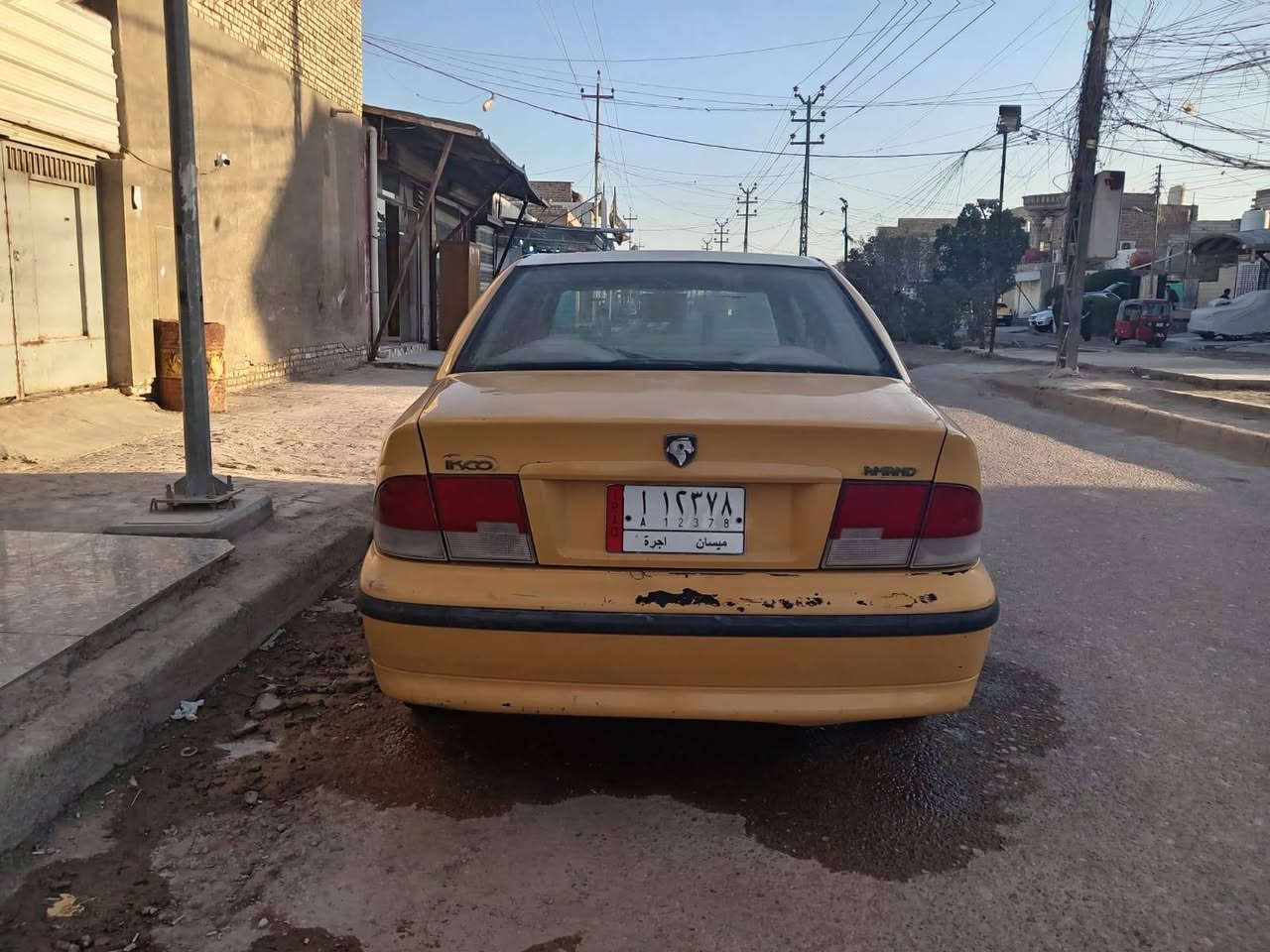 سمند موديل 11لاضربه ولا تبديل ولامعجون ففط نص الهلالات مخيسه فقط مكينه كير حداده  عبوه بانزين  نوزلات سيفيه انسه الصرف كهربائيات كله شغاله غرفه كله جاهز هيئه وغرامه عل مشتري لاتخابرني تكلي شبيها كتلك كل تفاصيلها ***********
