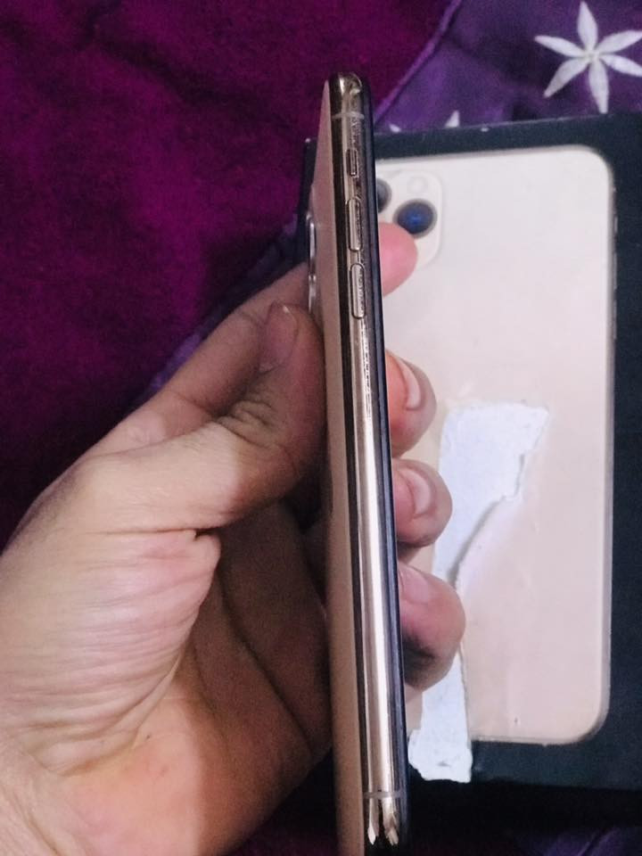 ايفون ١١ برو ماكس بيع او مراوس
نضافة الجهاز كدام عينك مستبدل شاشه نوعيه تخبل

وبطاريه مال تفصيخ باقي جهاز اي خلل مابي فقط هاي نقطه كدام عينك متبين اصلا باقي جهاز مكفول ذاكرته ٢٥٦ فيس ايدي شغال صوت اتصال كامره جهاز ع الفحص اذا بي عطل تاخذه وتروح السعر ٢٤٠ وبي مجال للشراي

مكاني بغداد مدينة الصدر خابرني ع رقمي او واتساب

***********
