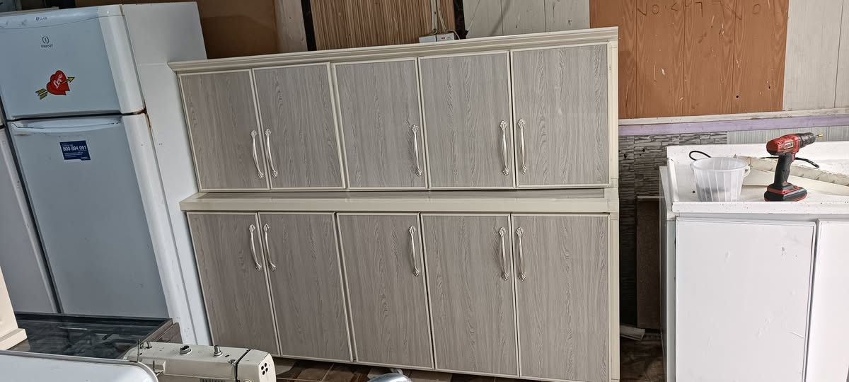 دەستی دووی چوارقورنە   کەوەنتەر سەرو بن مواد جەڵەبی سەرو بنە دوو مەترە خاوێن و جوان ماوەتەوە حیساب بکە نوێیە بۆ نرخ نامە بنێرن


**إذا كنت صاحب هذا الإعلان وتريد حذفه لأي سبب، رجاءا أرسل رسالة إلى الدعم الفني**