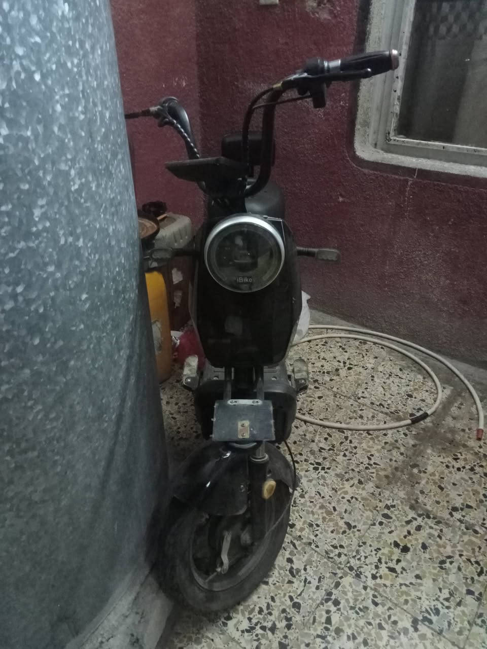 للبيع ماطور شحن حجم 16 محتاج باتري او ثنين بس الباقي كله شغال بس محتاج باتريات السعر 80 الف الشراي يتصل ع رقم *********** مكاني حي الزهراء
