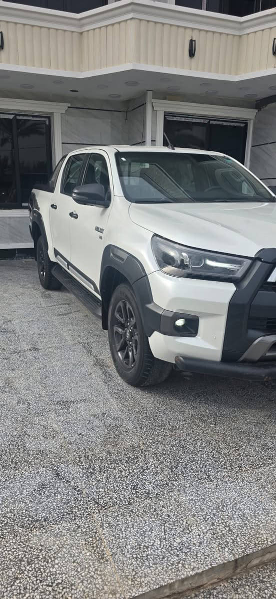 السلام عليكم 
للبيع تيوتا هايلوكس ادفنجر 2024 رقم بغداد الدولي بأسمي مكفوله فول مواصفات لون صدفي داخل اسود شاحن مري شفط 4 كاميرات حساسات امامي خلفي السعر /392$ وبيها مجال 
للأستفسار 
***********
