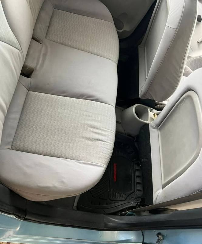 السلام عليكم اخوان اكسنت موديل 2010 خليجي رقم أربيل سنويه هزه فحص كوله جديد مابيها نقص برغي مكنيه 1600 السياره كفاله من الضرر بيها كلير ثلاث قطع صبغ فقط رش جاهزه من كلشي مكنيه كير حداديه تخم تاير تبريد كوله جديد مابيها نقص برغي السعر ب 88 وبيهه مجال بسيط  *********** 
السياره احله من الصور
