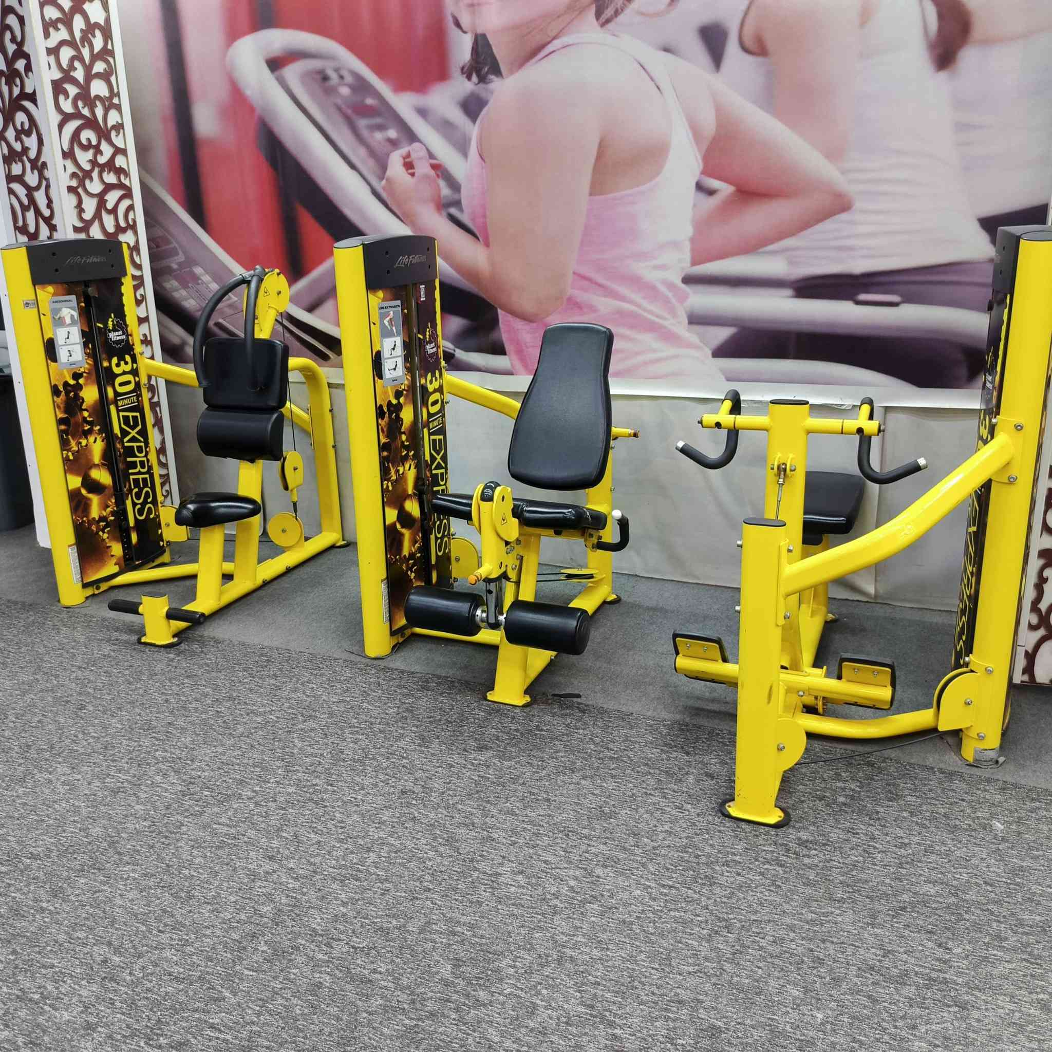 السلام عليكم للبيع أجهزة جم نسائي متكاملة اغلبها لايف فتنس في البصرة للأستفسار ***********
