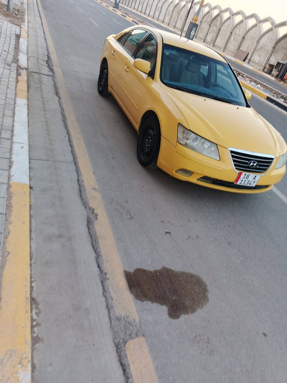 سلام عليكم سياره للبيع نوع سوناتا موديل 2008 وارد امريكا رقم بابل دولي ب سمي تحويل مباشر بأسم المشتري مواصفات شاشه كامره خلفيه تحكم ستيرن جهتين سنويه لل 27 محرك جديد تخم تاير جديد خمسه دسك تدفئه وتبريد لسياره مكفول من لضربه شادله منضومت غاز يعني تنسه لصرف لسعر 90وبيه مجال العنوان كربلاء رقم التلفون ***********
