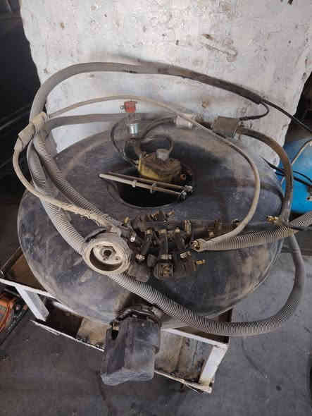 السلام عليكم ورحمت الله وبركاتو
من رخصت صاحب الكروب منضومه غاز ٦ سلندر جدييده هستوني فتحتهة وشغاله ع الفحص وموجود الفديو من فتحت البوري وشلت لغاز عنواني ابوغريب قيم واخذ بليرضي الله وبلعافيه ***********
