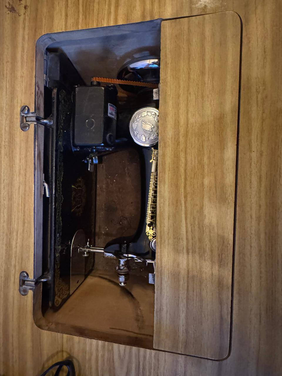 مكينة أم الفراشة تحفة فنية لاصحاب الذوق الرفيع ❤
أم الفراشة💕 مؤسسة قديم اصلي مال الثمانينات 💞
نظافة 99/100🎀
سعر ١٤٠ ألف 🔵
***********
