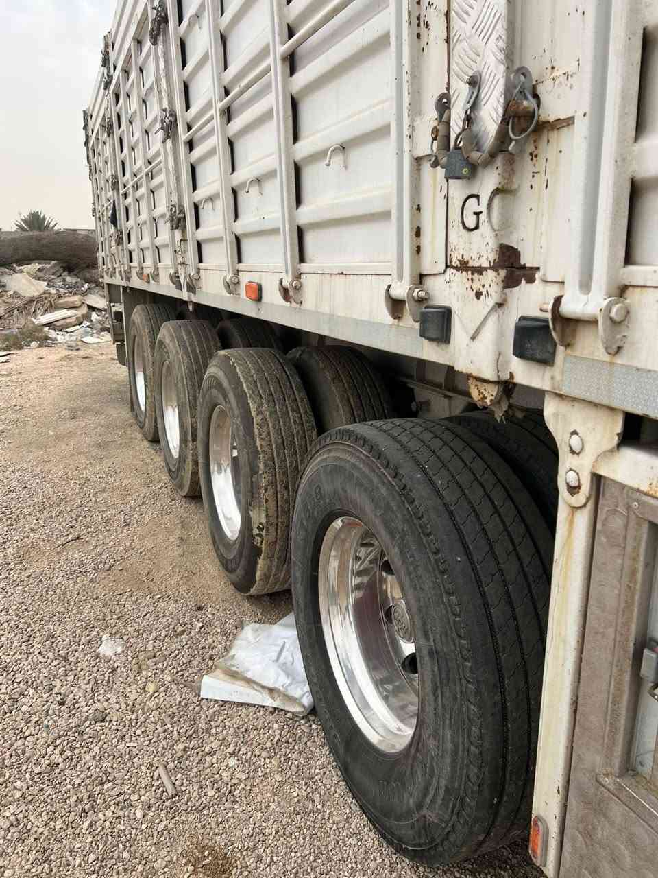 عربانه للبيع ‭0781 896 2564‬
