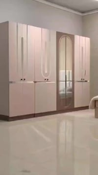 غرفة نوم 7 قطع • سرير 180×200 • كنتور 6 باب 225سم