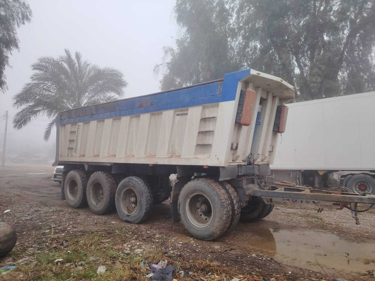 مقطوره للبيع ٧ طوله ٢٠ متر وزنه ١١ ونص مكانه ديالى ***********
