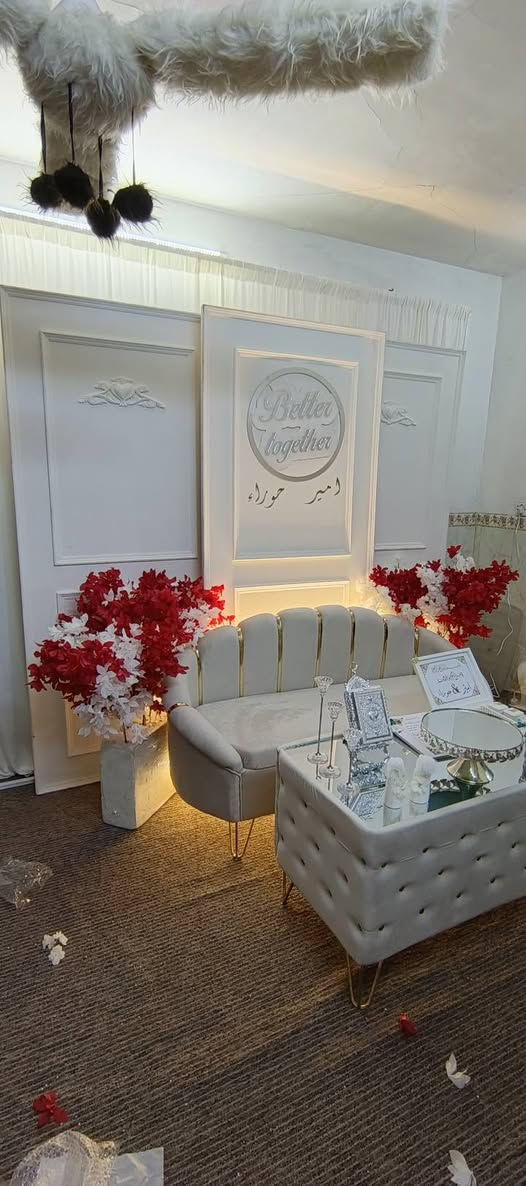 ب 425
ماعدا الديكور الزجاج فوك الاسماء صاير 
***********
بغداد
