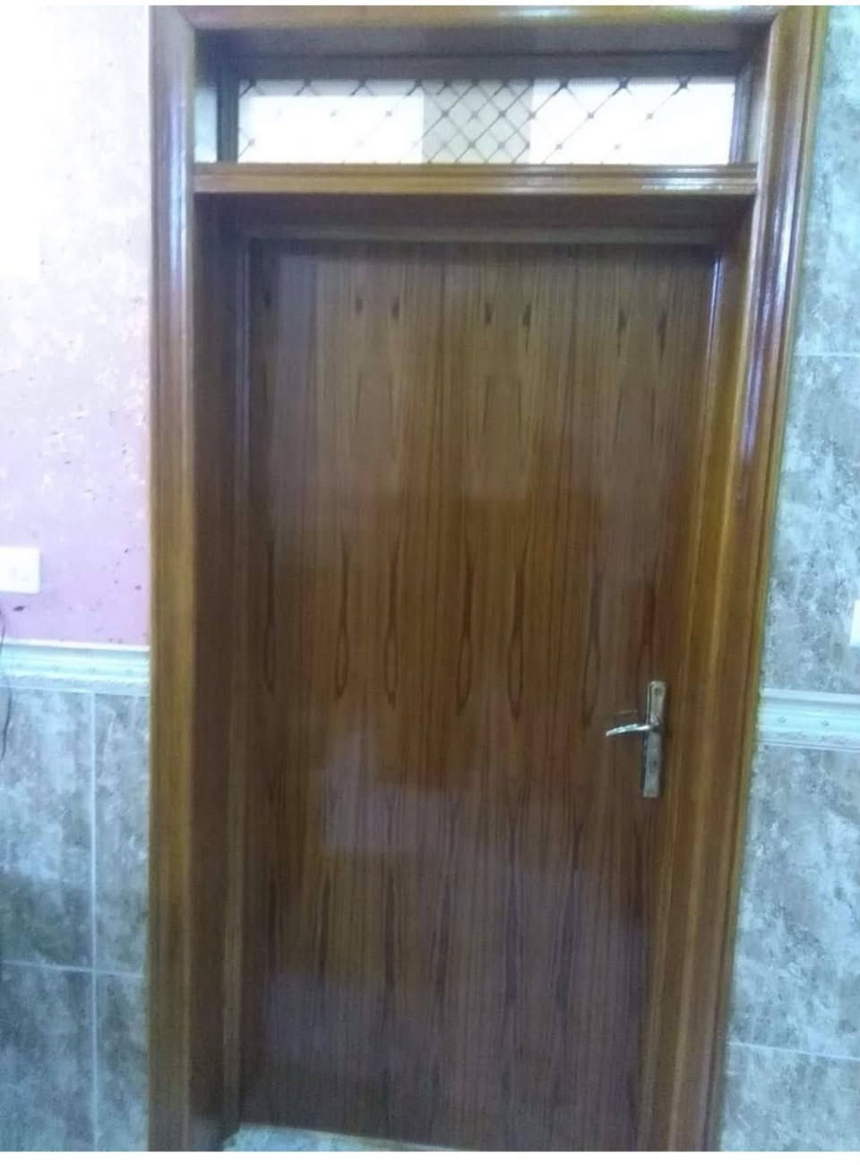السلام عليكم يوجود صباغ خشب درجه اولى بوب غرف نوم تلميع للاستفسار ***********
