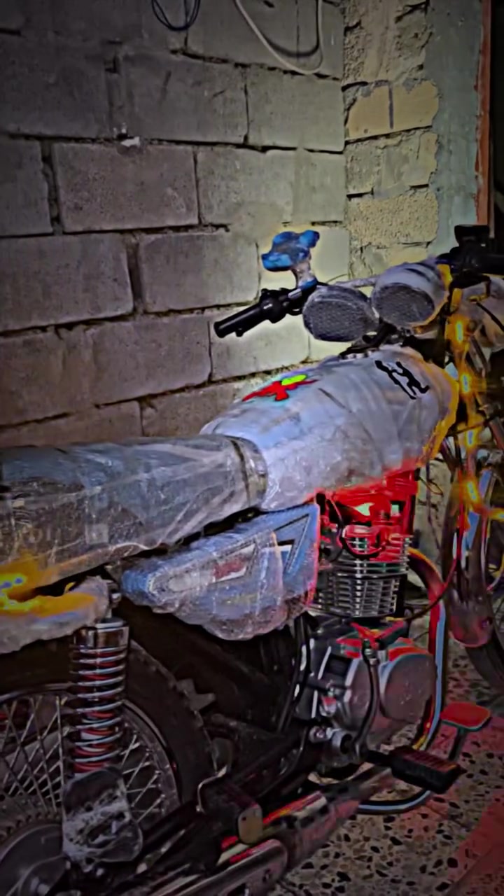 دراجه مقفوله من كل شيء سعرها 700 وبها مجال. 25
***********
