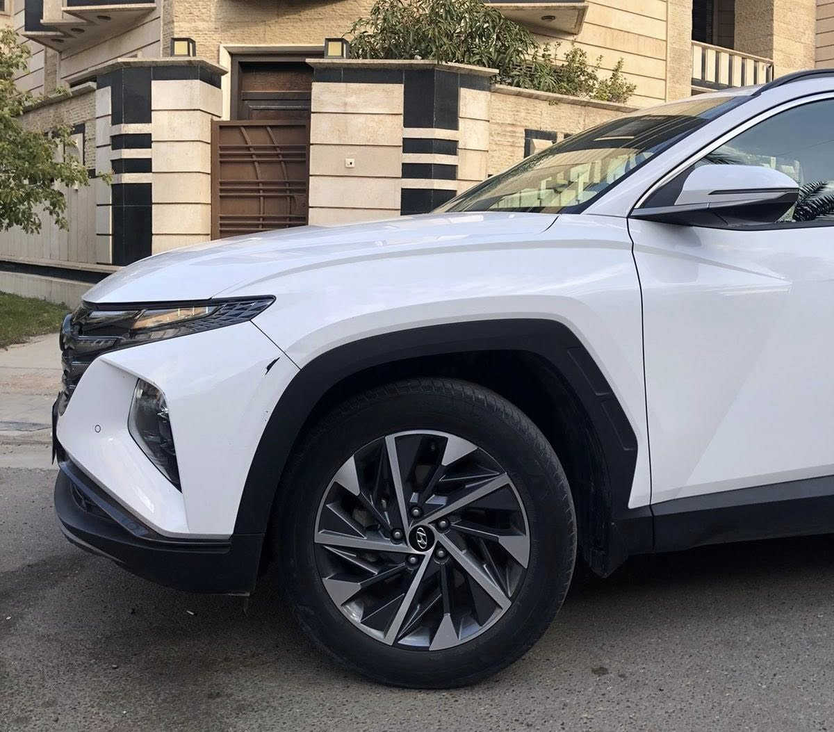 السلام عليكم ‭
توسان  2023  خليجي فول عدا البنوراما 
 داخل اسود ماشية 27 الف 
 مكفولة من الصبغ والبارد رقم بغداد بسمي تحويل مباشر مكان السيارة بغداد
السعر 203 بي مجال 
 اتصال /***********
اي استفسار اتصال ع الرقم .
