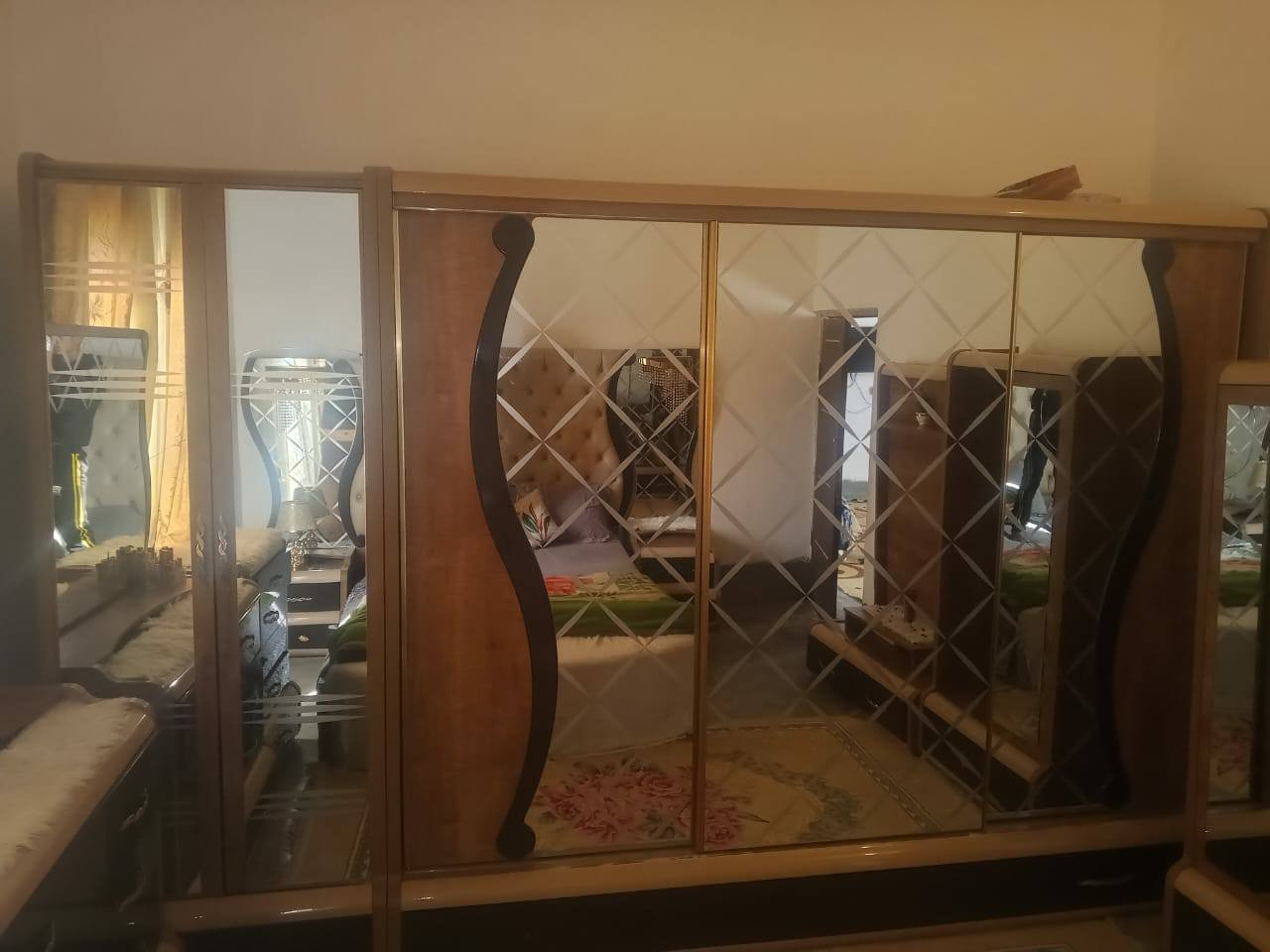 غرفه نوم اخت الجديده تركيه سعر 900مكان بغداد أبو غريب ***********
