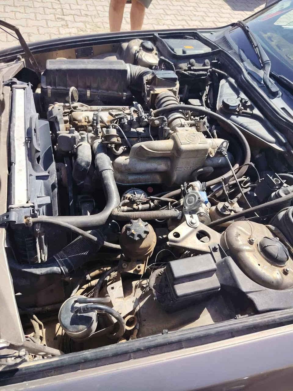 BMW 735 موديل 1990 كير عادي ابيع بدون مكينة
راديتر جديدة
حاضن جديد 
واتربم جديد 
صدرها مبدله
مروحه جديده 
منظومة غاز
تبريد جديدة منظومة صارلها ٤ أشهر من شديتها نقص كمبريسر 
بوش هوزن بدلتهن
كير مكفول

كاردن توني شاده وشيال جديد

تخم تاير جديد
ويل خليك

لايت زنون
دعامية أمامية جديدة

باسمي مشروع وطني
رقم الهاتف ***********
رقمها بغداد
