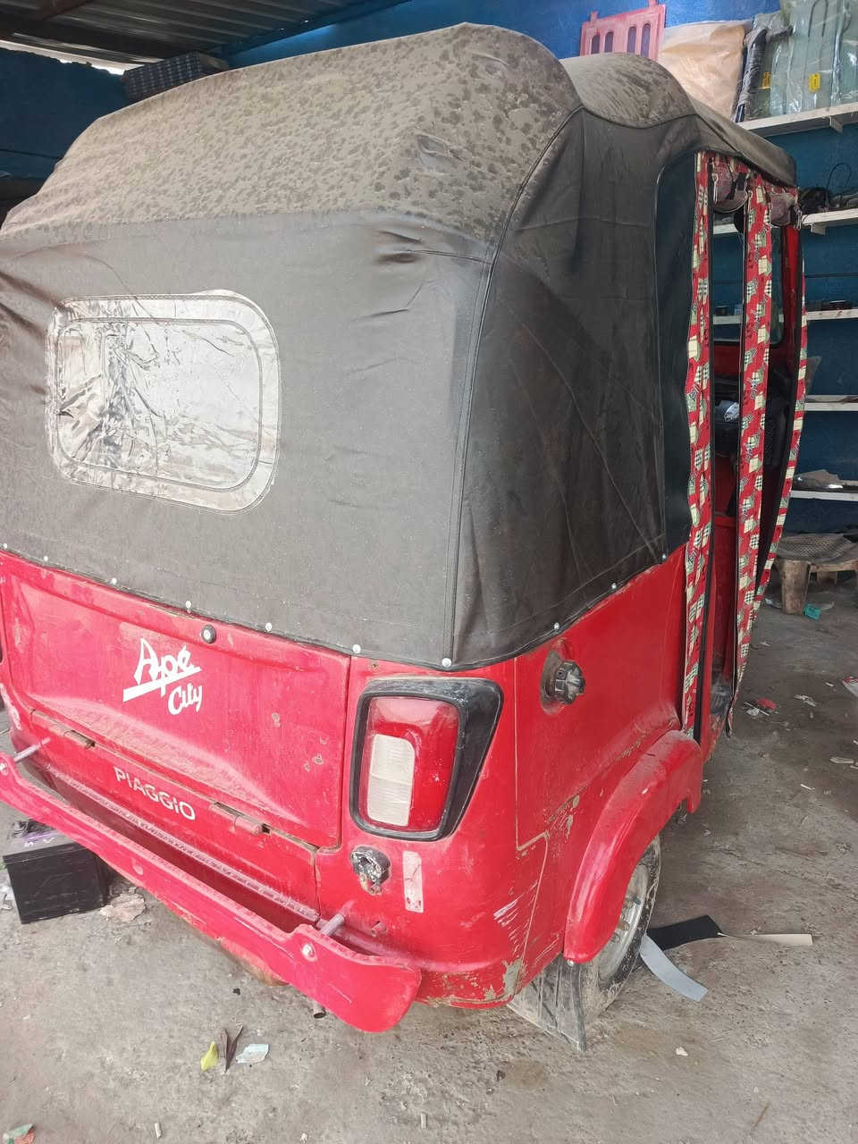 سلام عليكم… تكتك للبيع موديل 21 اوراق كامله مكينه شغاله بس ماتنمر ابيعك كوم حديد اتكفل اوراق السعر 1750 مكاني بابل الحصوه الاستفسار ***********
