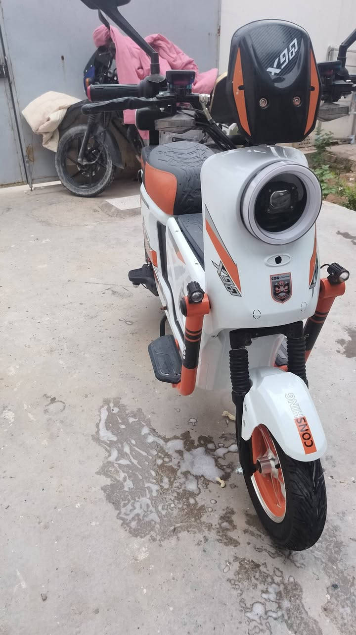 سلام عليكم X900
المواصفات

تثبيت سرعة

5 بطاريات 32 امبير

لایت زنون عالي ناصي 

دبل اشارة

سماعة MP3

طريقة التشغيل سويج عدد 2 بصمة عدد 2 

قفل ستيرن

الملف 1500 W

بيها درع جانبي
سعر 600 وبيه مجال 
دراجه مستعمله قليل  وحيل نظيفه 
رقم ***********
