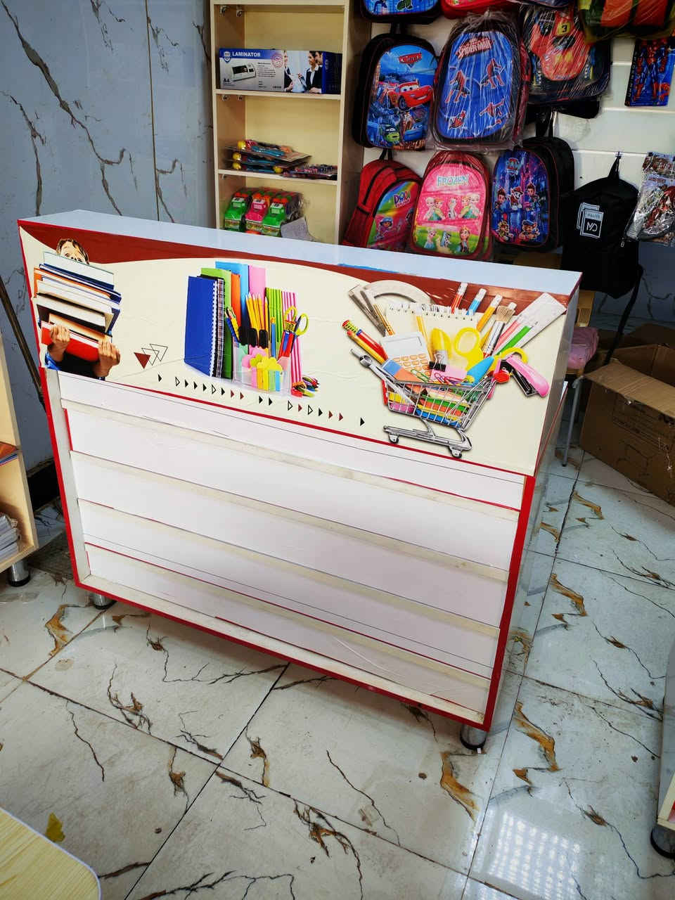 غراض مكتبة للبيع مكان الكوت منطقة حي الجهاد شارع كراج مقابيل مدرسة احمد
***********
