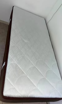 سرير • غرفة نوم • اثاث غرفة نوم • ديكورات منزلية • اثاث منزلي