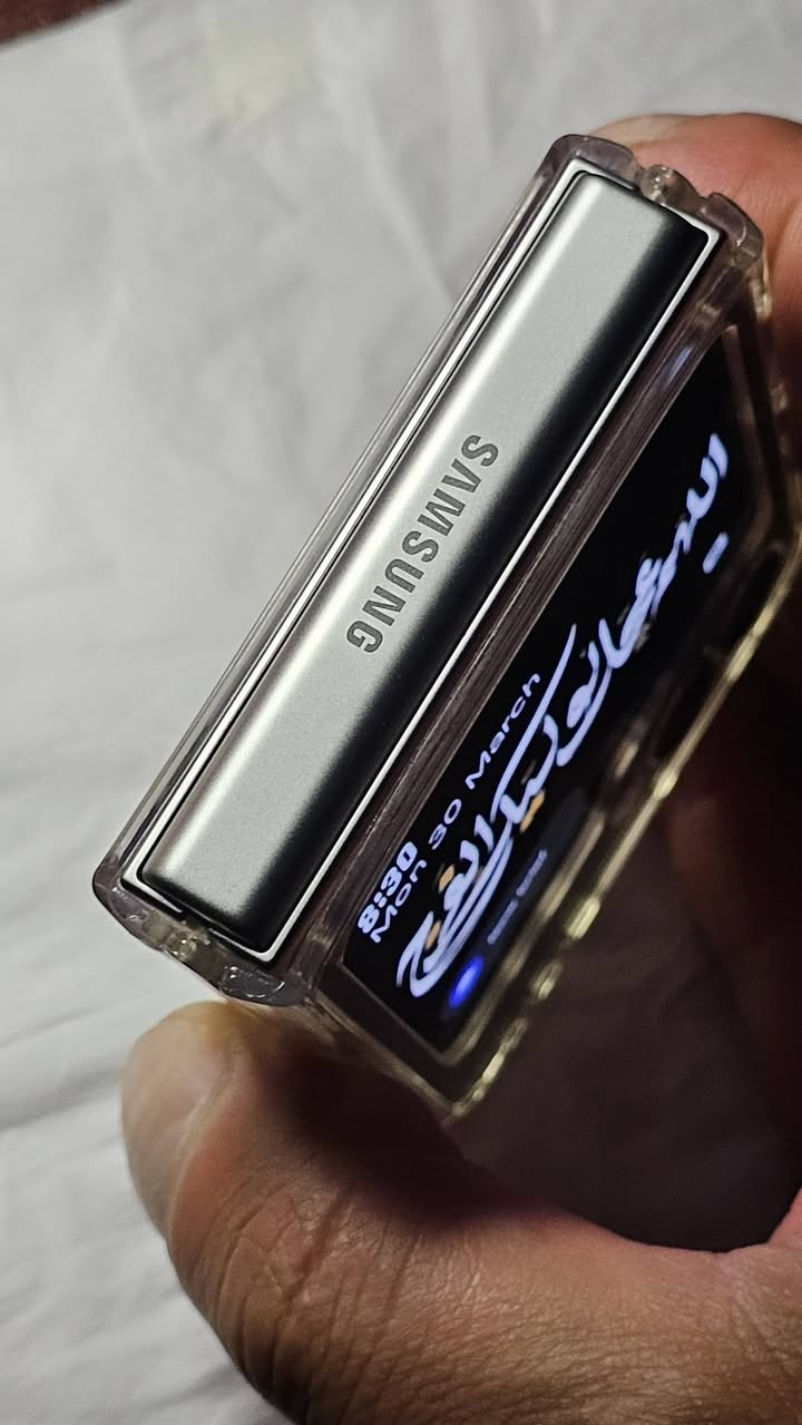 Filp 6 256 gb شرق اوسط بي هذا الضرر بالشاشه الرئيسيه موضح بالصوره السعر ٥٠٠ الف وبي مجال 
الجهاز بدون ملحقات فقط كفر مكاني بغداد الجهاز شرق اوسط


**إذا كنت صاحب هذا الإعلان وتريد حذفه لأي سبب، رجاءا أرسل رسالة إلى الدعم الفني**