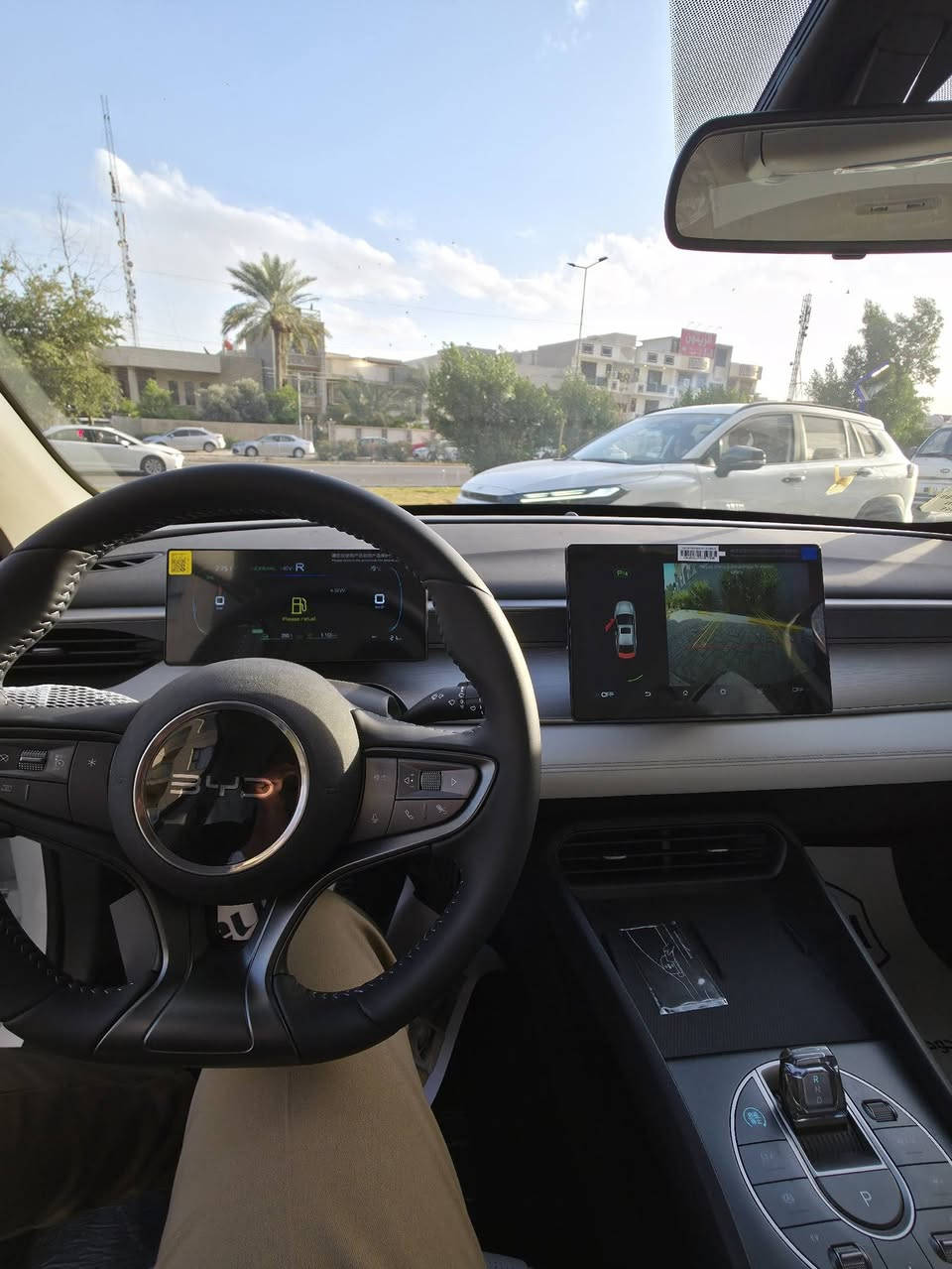 اخر قطعتين  : BYD SEAL 05  بي واي دي سيل 5
انتبه انتبه ( السيارة زيرو + ويل كب يعني مو العادية) ومامرقمة
BYD SEAL 05 بي واي دي  سيل 5 
زيرو مارقم 
موديل ٢٠٢٥ 
ويل كب✅️ ، كامرة ، حساسات، شاشة، نظام ضغط اطار  وباقي المواصفات معروفة
الملحقات : فوم ،ماسحات، دوسات ، مثلث ، شاحنة وكافة الملحقات موجودة✅️
السعر: اتصل وتعرف   (بياع شراي لاتتصل) 
رقم الهاتف : *********** 
العنوان : بغداد حي الجهاد
