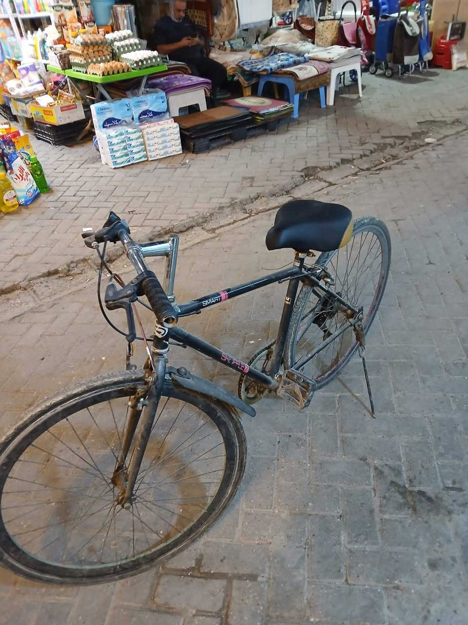 بايسكل للبيع كير 7/1
كامل من كلشي  نقص بس جاملغ الخلفي اليعر 75
المكان الاعظمية ***********
