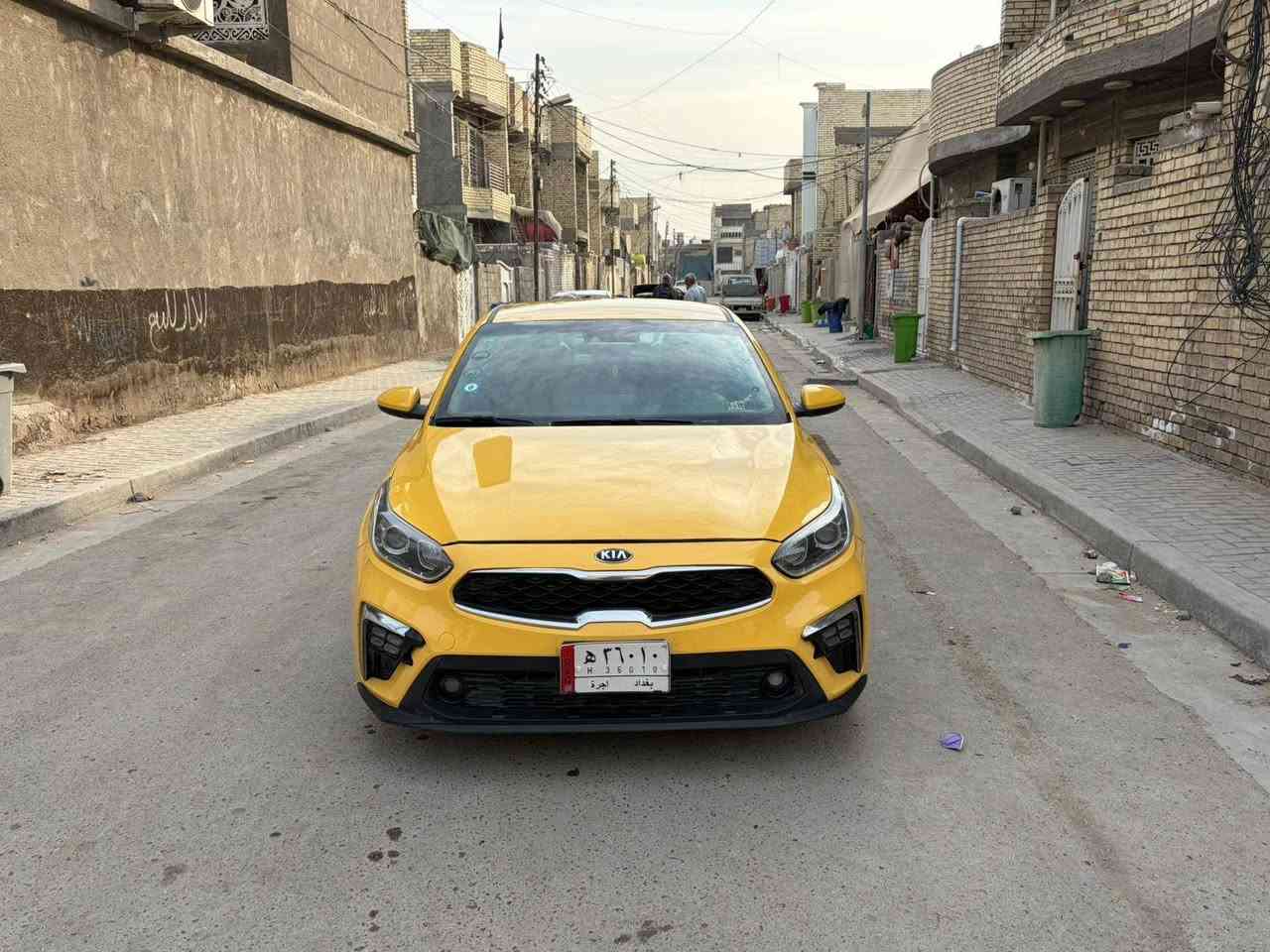 السلام عليكم كيه فورتي للبيع السياره مكفول كفاله عامه بيه قطعه وحده بنيد فقط 
والباقي كفاله قير ايتي  مكينه ما مفتوح ه لاتبخير ولا تنقيص تبريد ثلج وتدفه طخم تأير حداديه جديد ه بسمي مصفره هيئه وقراماات سياره جديده 
مل جاني اتصال وبيك خير وتلل ***********مكان السياره بغداد
