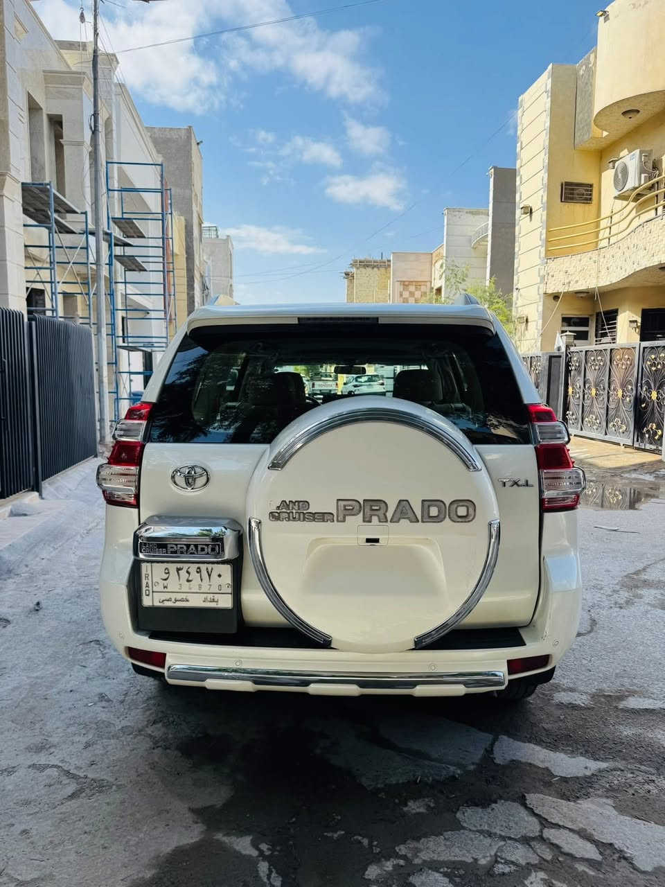 السلام عليكم
برادو موديل 2014 فول
لون ابيض صدفي 
TXL
ماشيه 119حقيقي 
بيه صبغ جنح الصندوق الايمن 
على كد شبربل صندوق
رقم بغداد
سونار مرفق بالصور
سعره 297$
مكانه بغدادزيونه
للاتصال ***********
