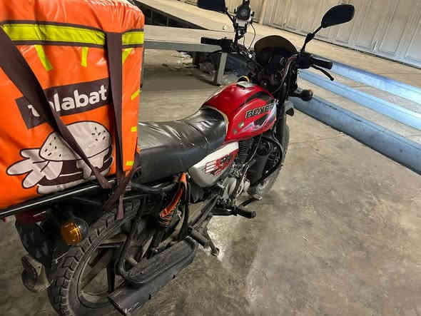 السلام عليكم بوكسر 23جبلي. مرقم بغداد مفتوحه مره وحده بدل بوشه وبستم  العنوان بغداد *********** 
اي نقص  مابيها
