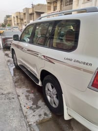 لاندكروزر 2013 موديل 2013 مقفوله كفاله عامه07731702746