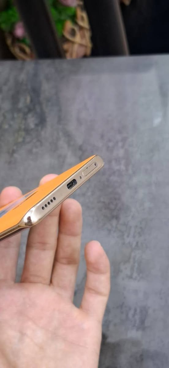 هونر X9C  
ذاكرة 256 رام 8+8
بطارية 6600
سرعة الشحن 66w 
بدون ملحقات ممفتوح ولا مبدل بي شي
السعر : 245$
للتواصل واتساب ***********
