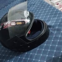 خوذة دراجة • المكان الرمادي • قابل تفاوض